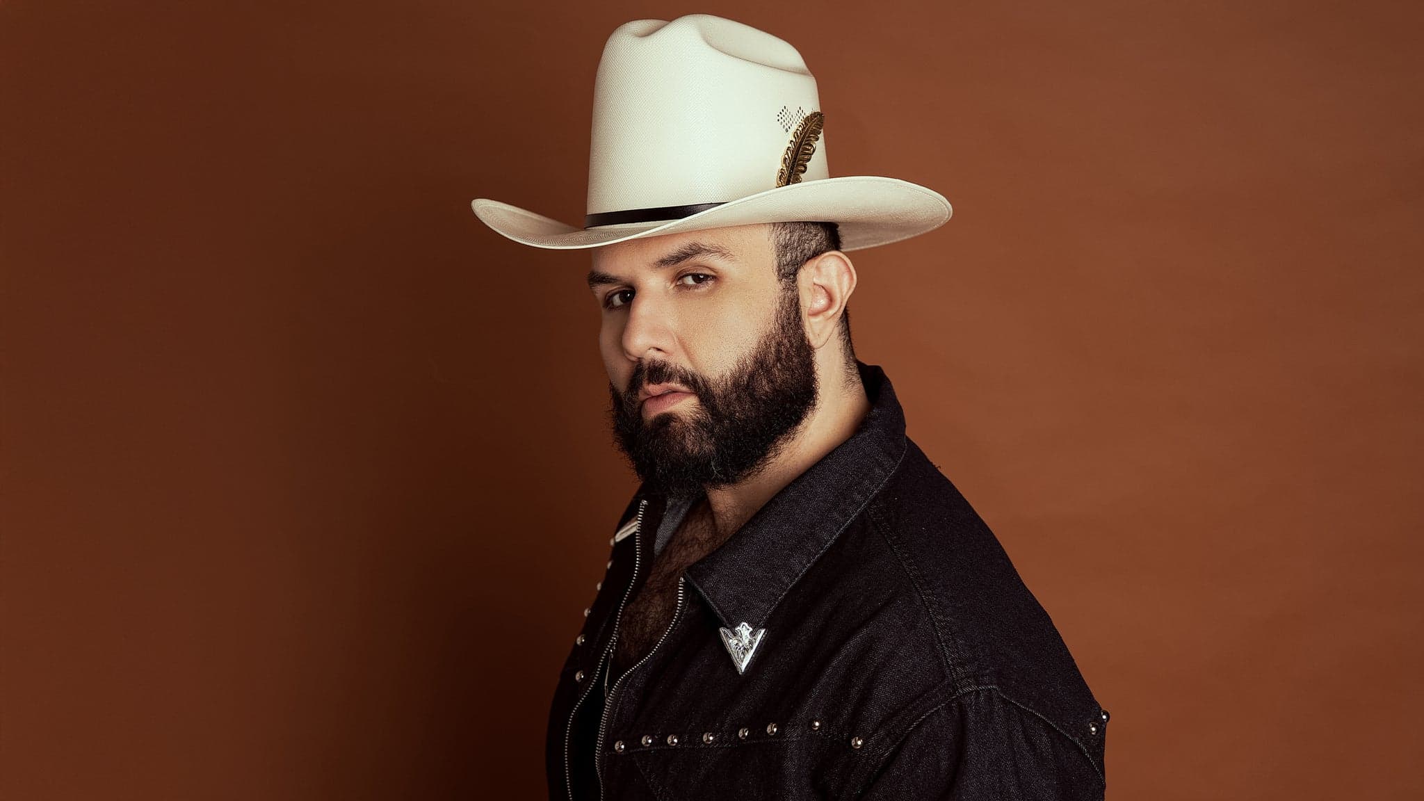 Club Level Seating: Carín León at Ball Arena in Denver - Upcoming